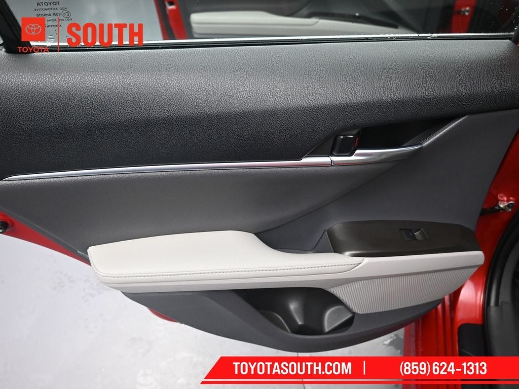 2021 Toyota Camry Hybrid XSE