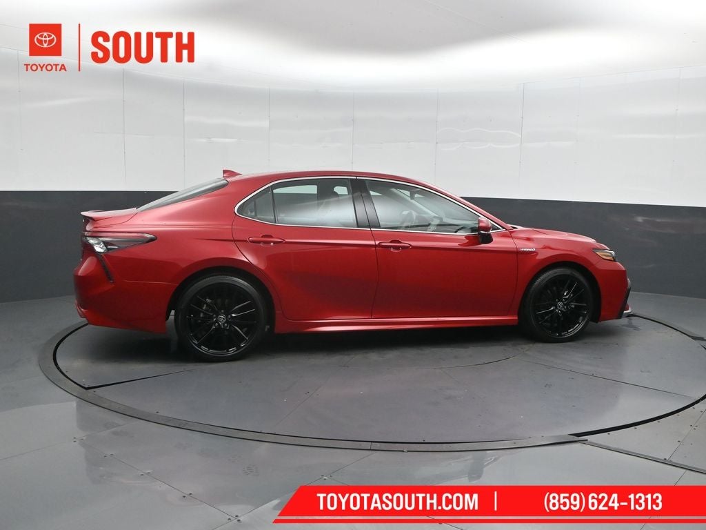 2021 Toyota Camry Hybrid XSE
