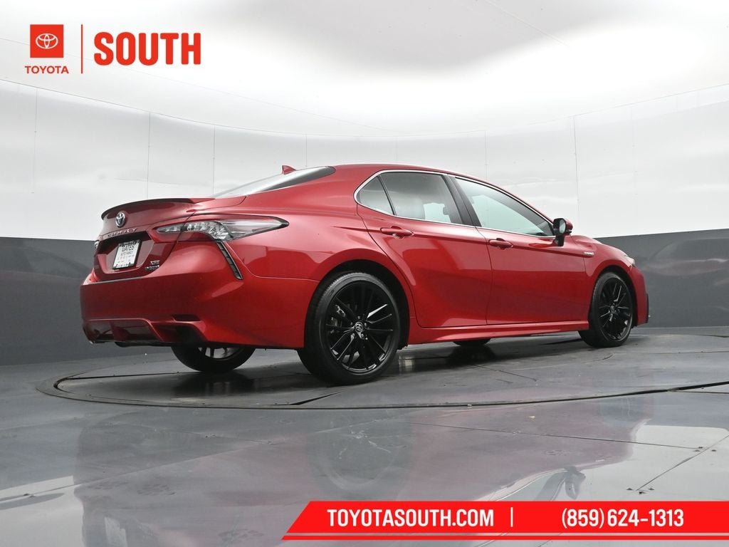2021 Toyota Camry Hybrid XSE