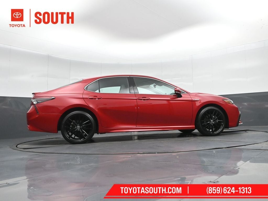 2021 Toyota Camry Hybrid XSE