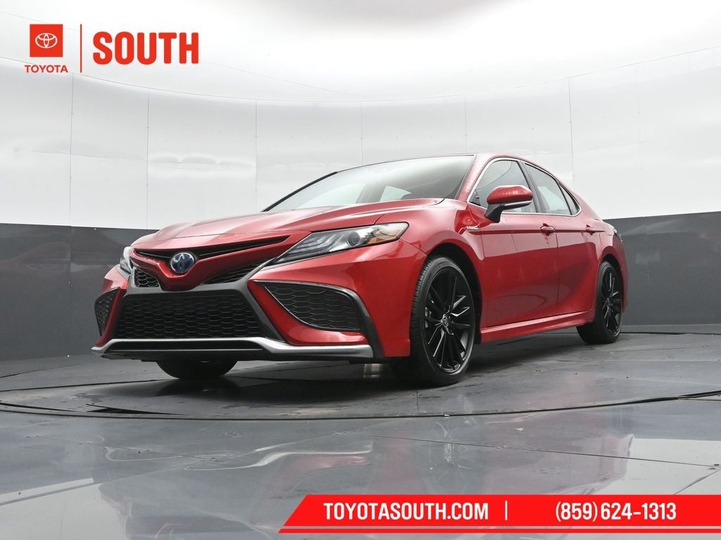 2021 Toyota Camry Hybrid XSE
