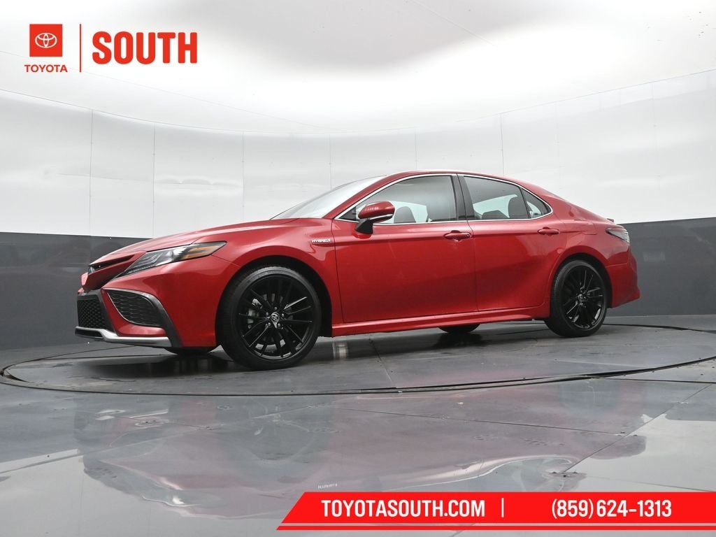 2021 Toyota Camry Hybrid XSE