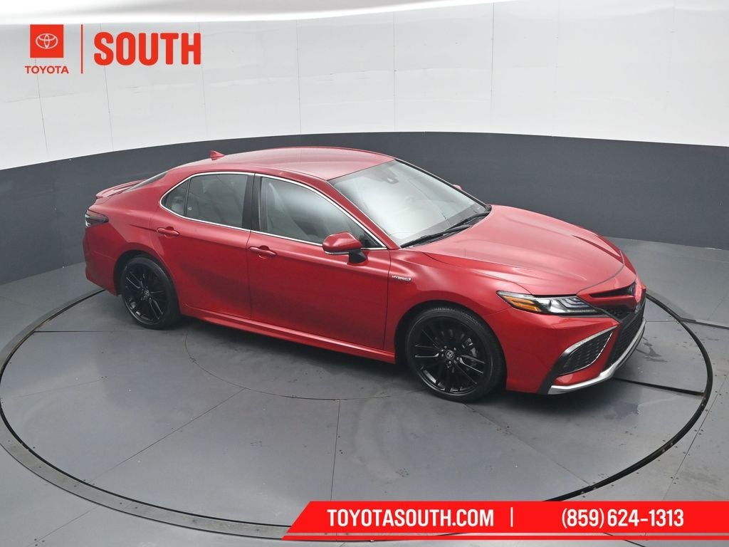2021 Toyota Camry Hybrid XSE