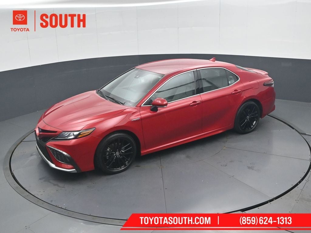 2021 Toyota Camry Hybrid XSE