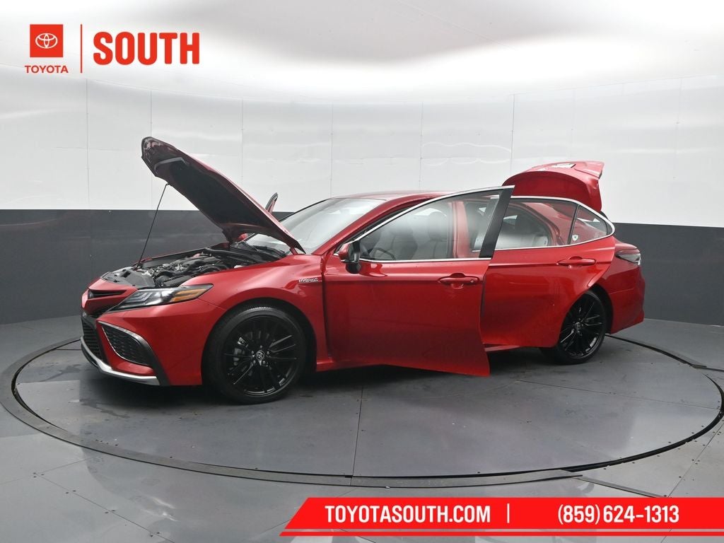 2021 Toyota Camry Hybrid XSE