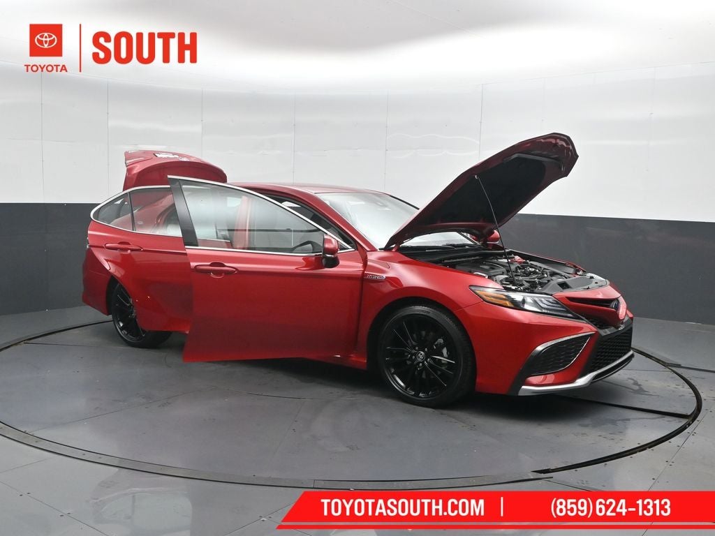 2021 Toyota Camry Hybrid XSE
