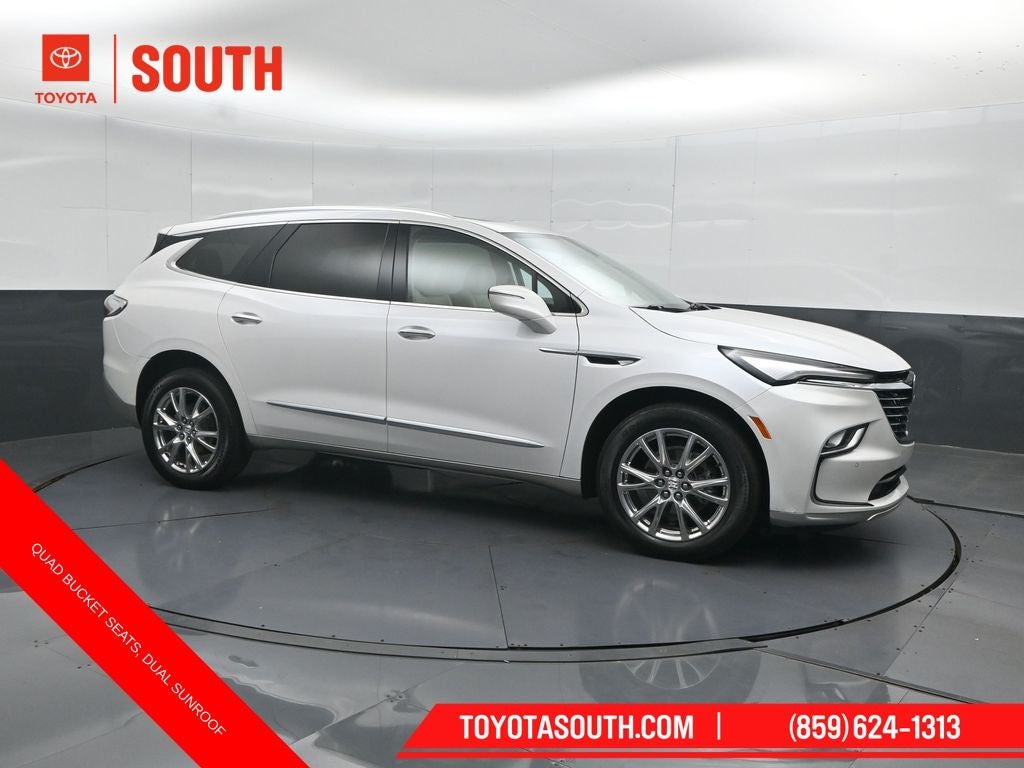2023 Buick Enclave Essence AWD's photo