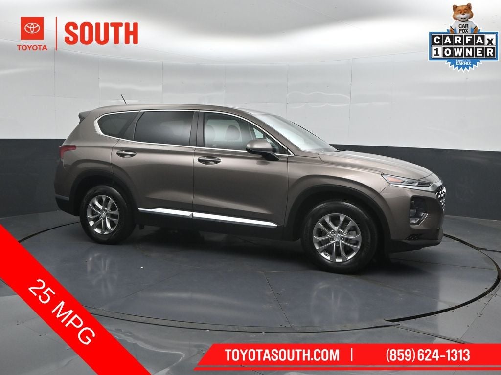 2020 Hyundai Santa Fe SE 2.4's photo