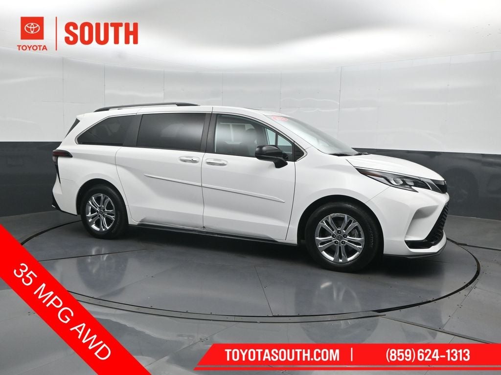 2023 Toyota Sienna XSE 7 Passenger