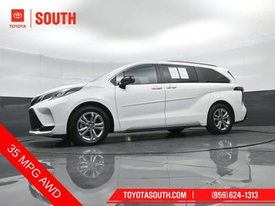 2023 Toyota Sienna XSE 7 Passenger