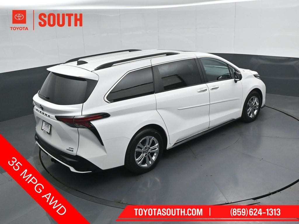 2023 Toyota Sienna XSE 7 Passenger