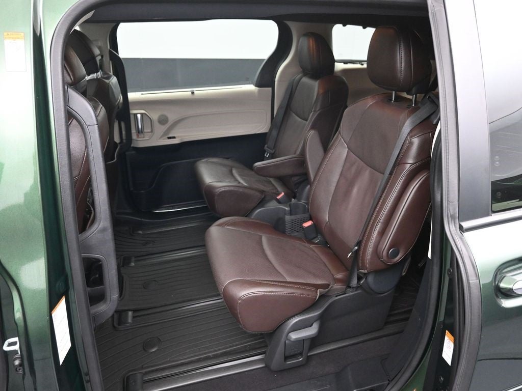 2024 Toyota Sienna Platinum 7 Passenger