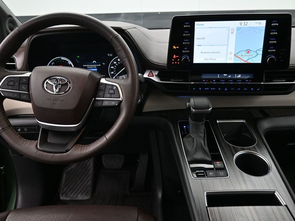 2024 Toyota Sienna Platinum 7 Passenger