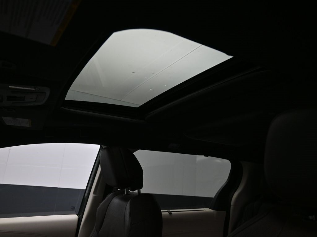 2024 Toyota Sienna Platinum 7 Passenger