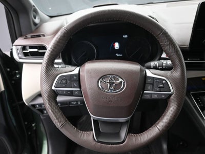 2024 Toyota Sienna Platinum 7 Passenger