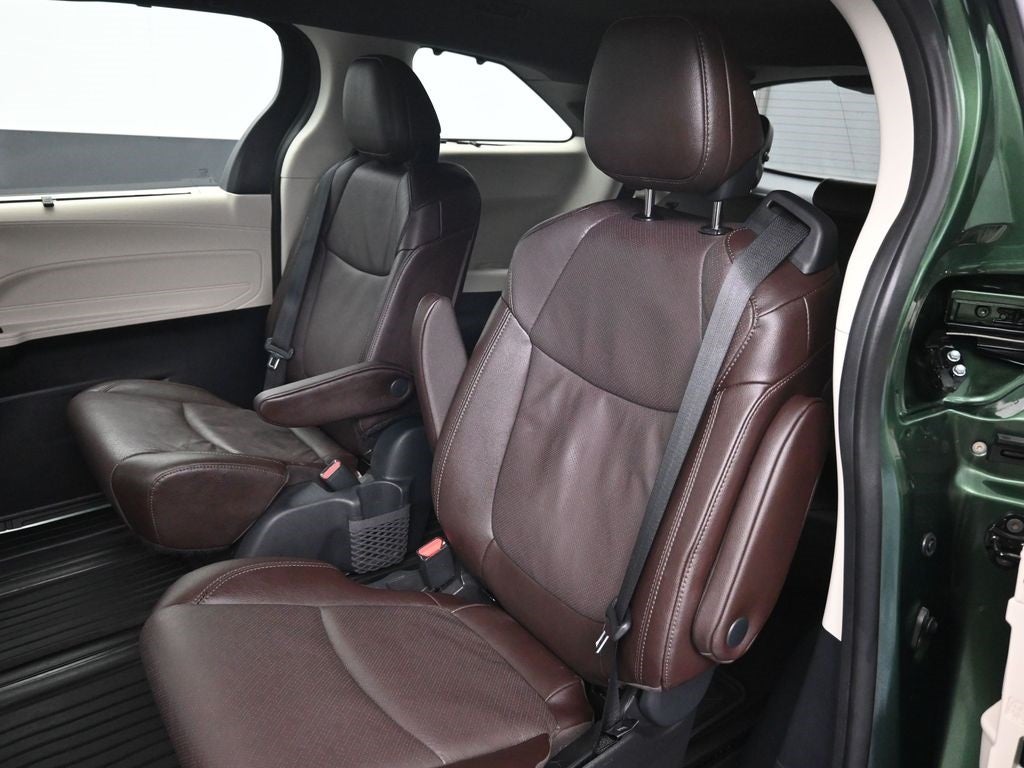 2024 Toyota Sienna Platinum 7 Passenger