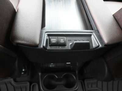 2024 Toyota Sienna Platinum 7 Passenger