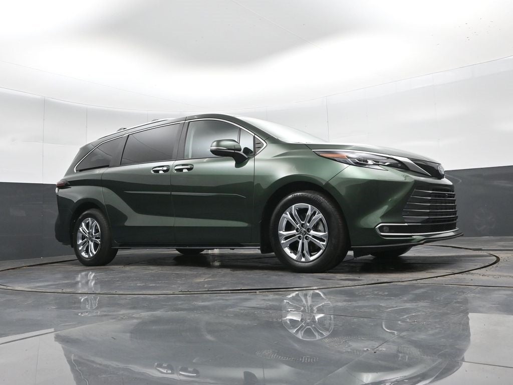2024 Toyota Sienna Platinum 7 Passenger