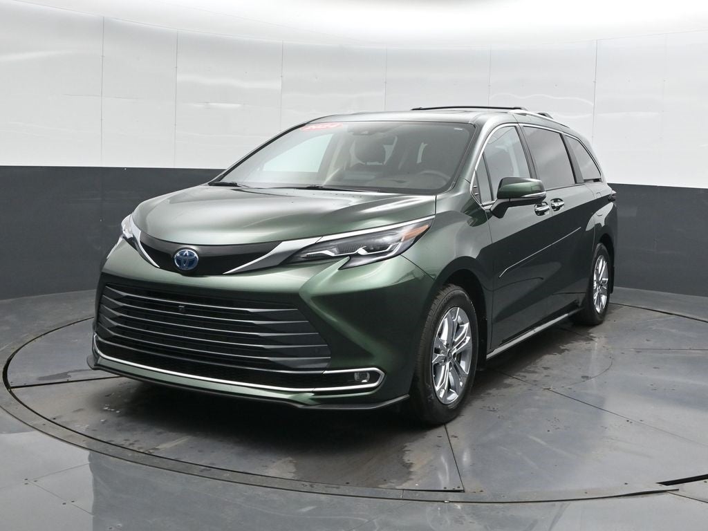 2024 Toyota Sienna Platinum 7 Passenger