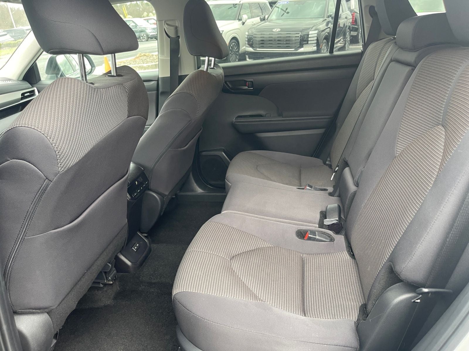 2025 Toyota Highlander LE
