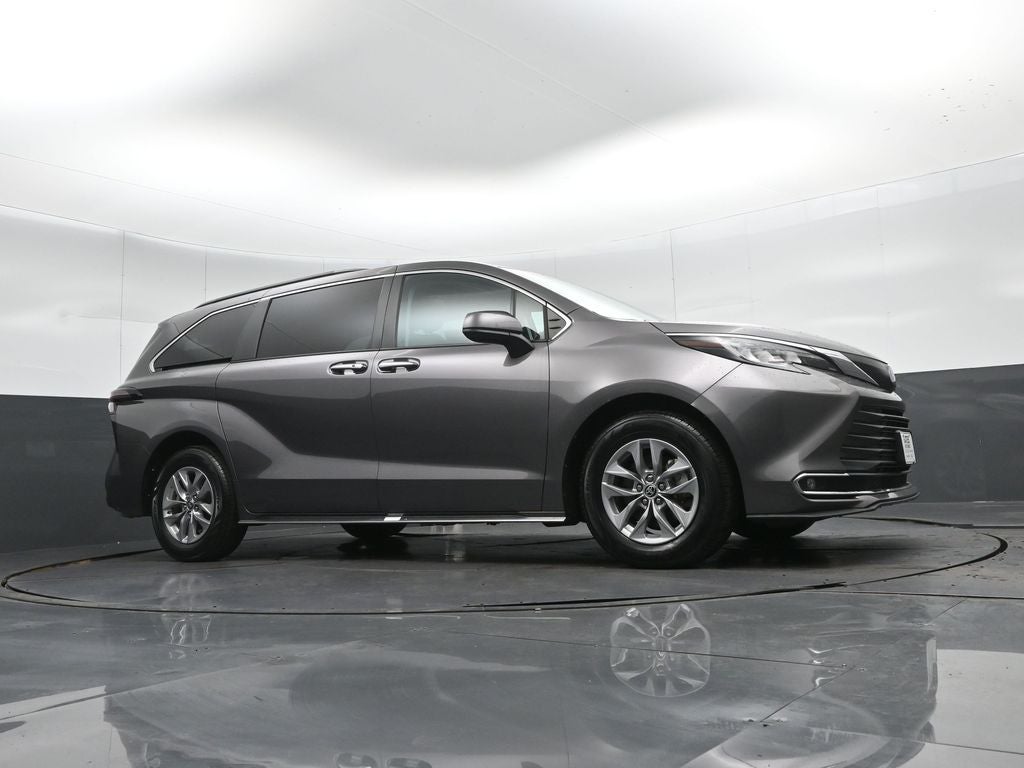 2023 Toyota Sienna XLE 7 Passenger