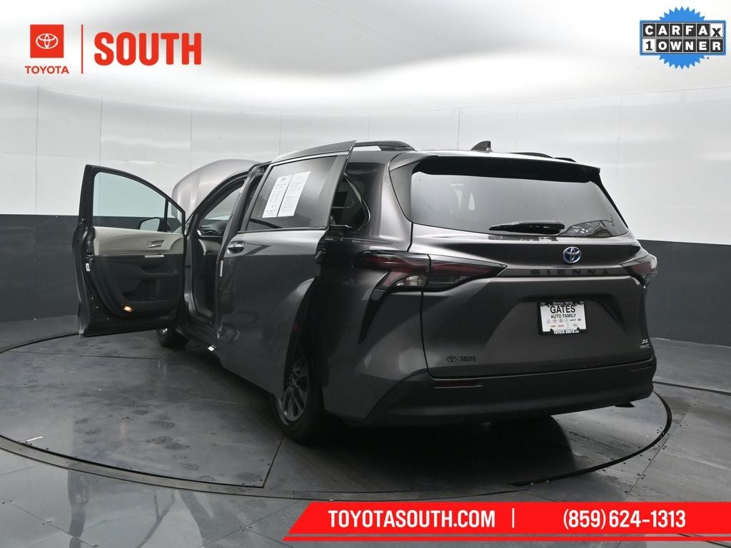 2023 Toyota Sienna XLE 7 Passenger