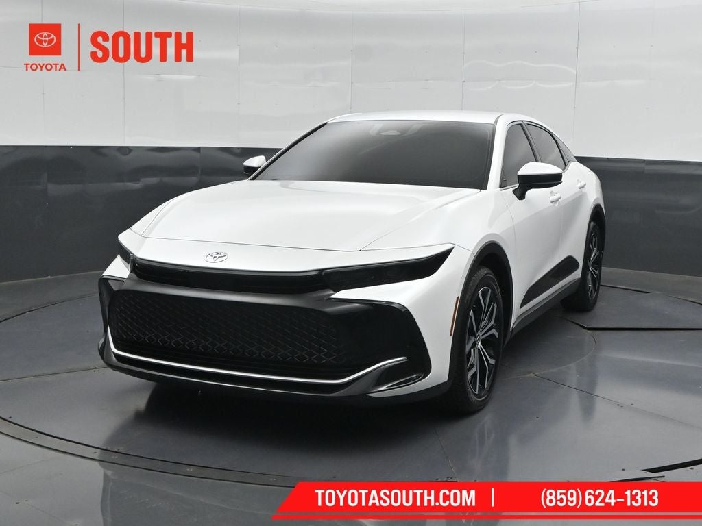 2024 Toyota Crown XLE