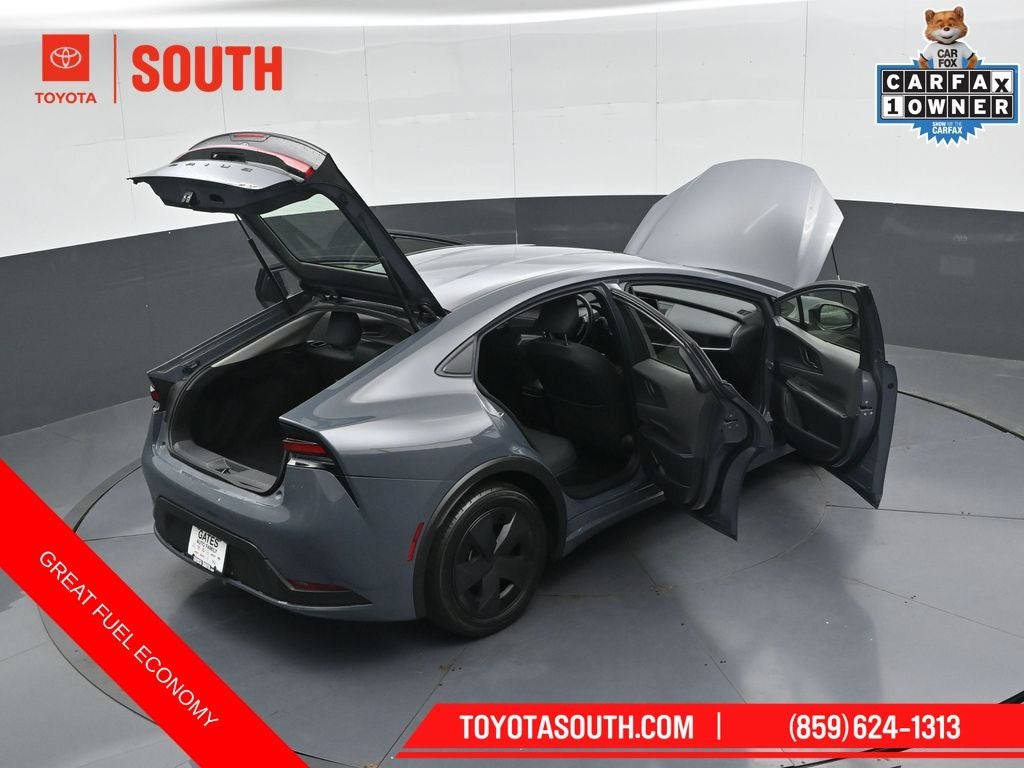 2025 Toyota Prius LE