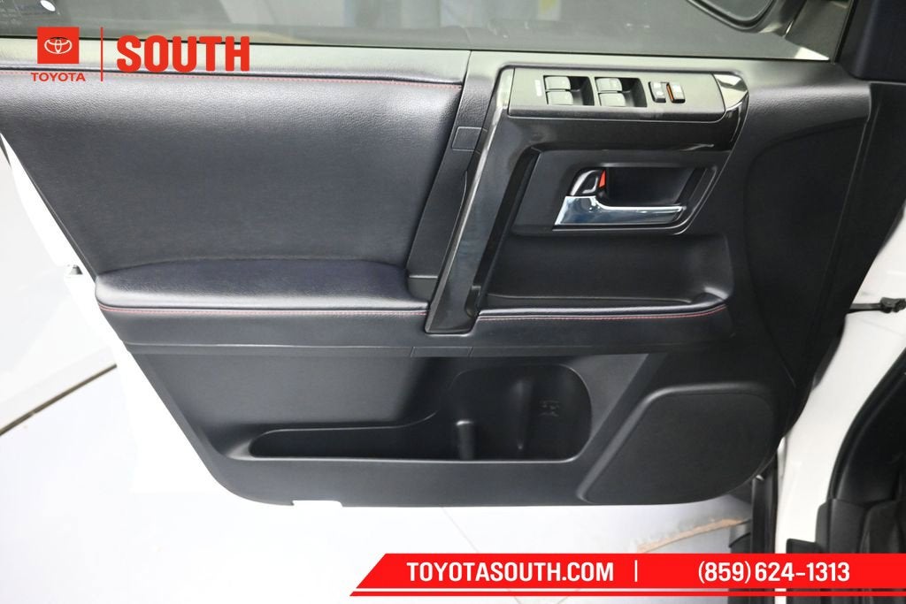 2022 Toyota 4Runner TRD Off-Road