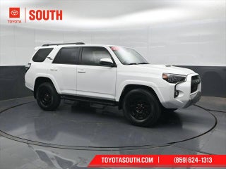 2022 Toyota 4Runner TRD Off-Road