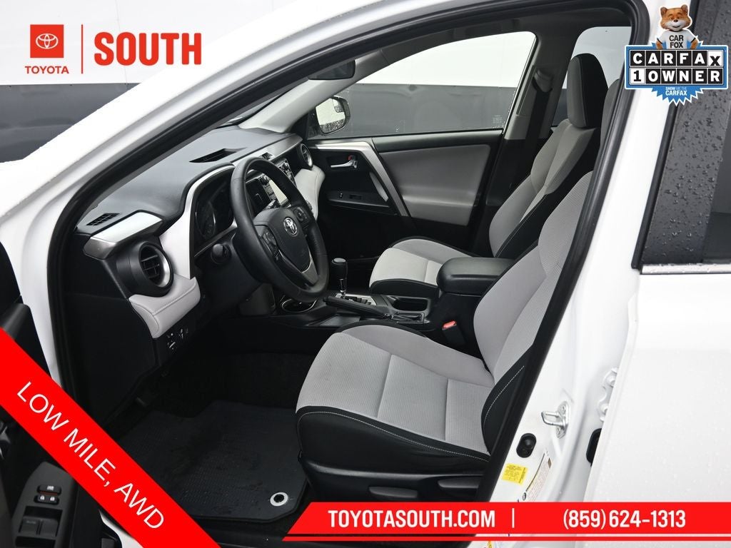 2018 Toyota RAV4 Hybrid XLE