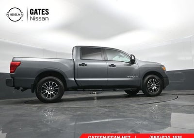 2024 Nissan Titan SV Convenience & Utility Package