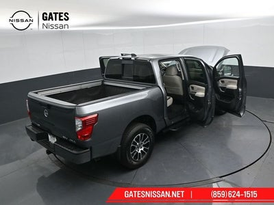 2024 Nissan Titan SV Convenience & Utility Package