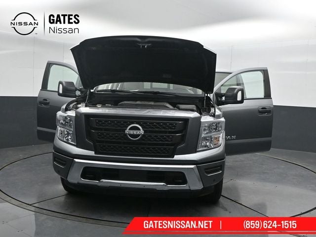 2024 Nissan Titan SV Convenience & Utility Package