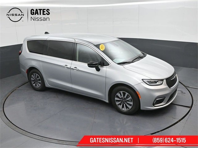 2024 Chrysler Pacifica Hybrid Select