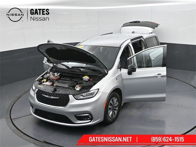 2024 Chrysler Pacifica Hybrid Select