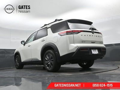 2024 Nissan Pathfinder SV