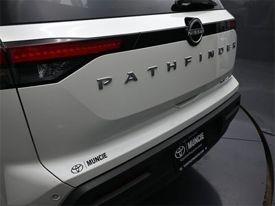 2024 Nissan Pathfinder SV