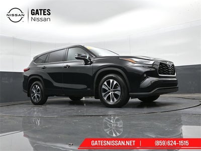 2022 Toyota Highlander Hybrid XLE