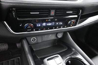2023 Nissan Rogue SL Premium Package