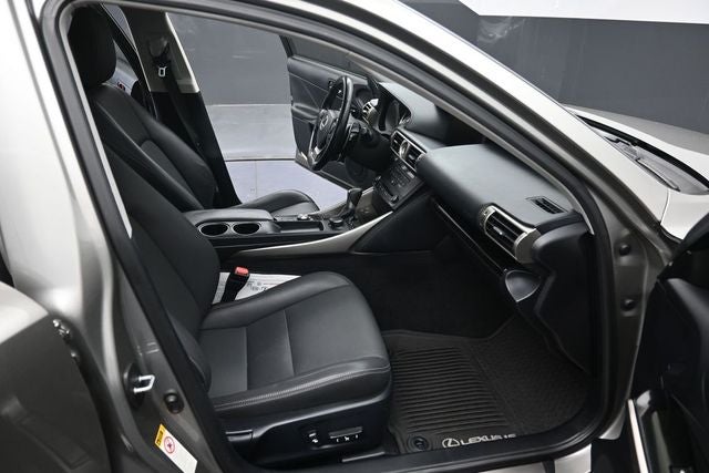 2016 Lexus IS 300