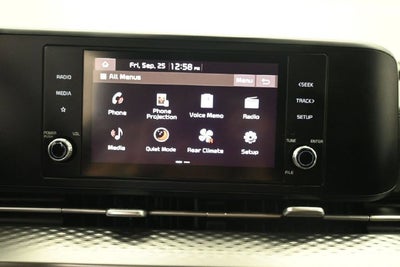 2023 Kia Carnival LX Seat Package