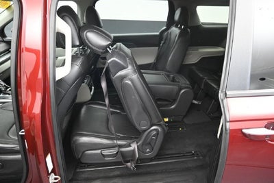 2023 Kia Carnival LX Seat Package