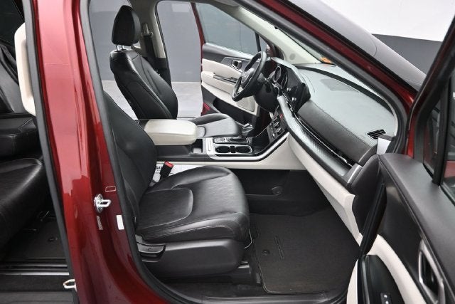 2023 Kia Carnival LX Seat Package