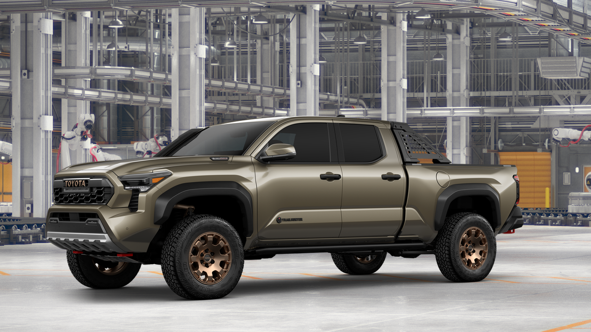 2026 Toyota Tacoma i-FORCE MAX Tacoma Trailhunter