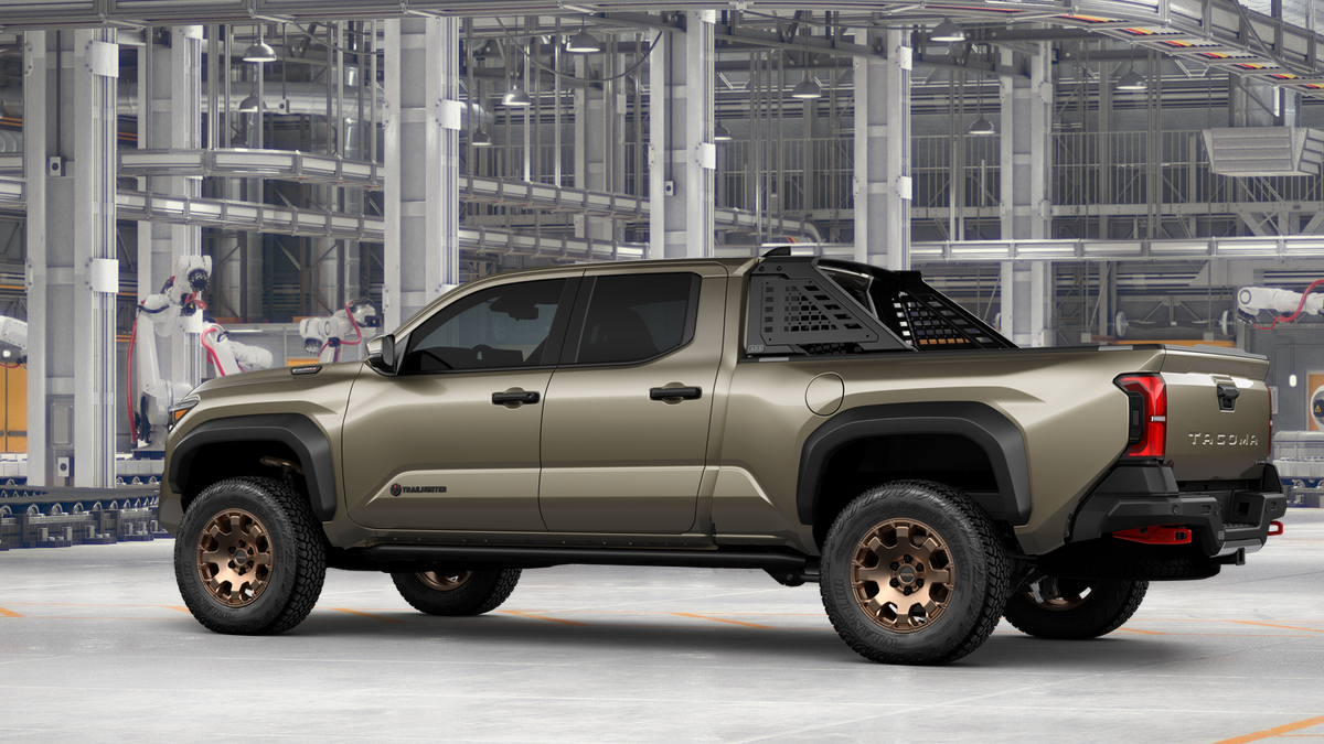 2026 Toyota Tacoma i-FORCE MAX Tacoma Trailhunter