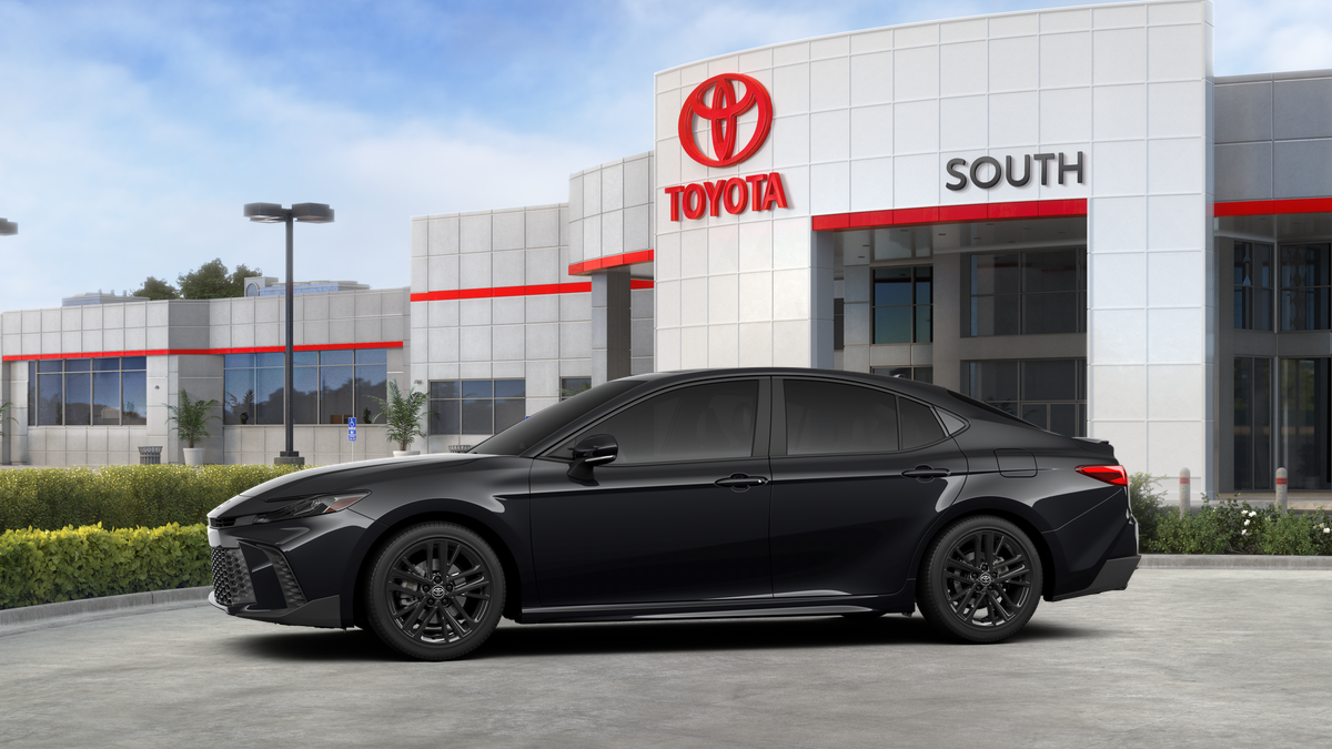 2026 Toyota Camry SE AWD