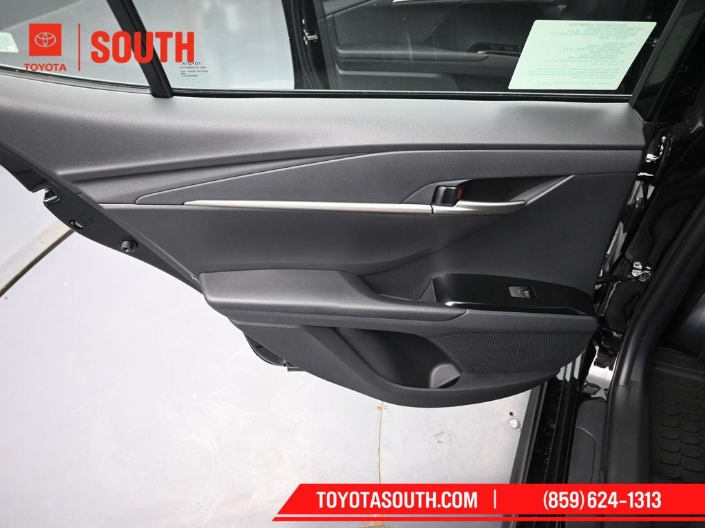 2026 Toyota Camry SE AWD