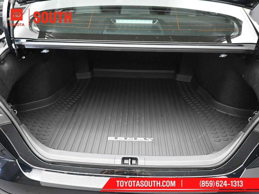 2026 Toyota Camry SE AWD