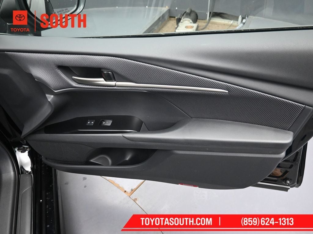 2026 Toyota Camry SE AWD